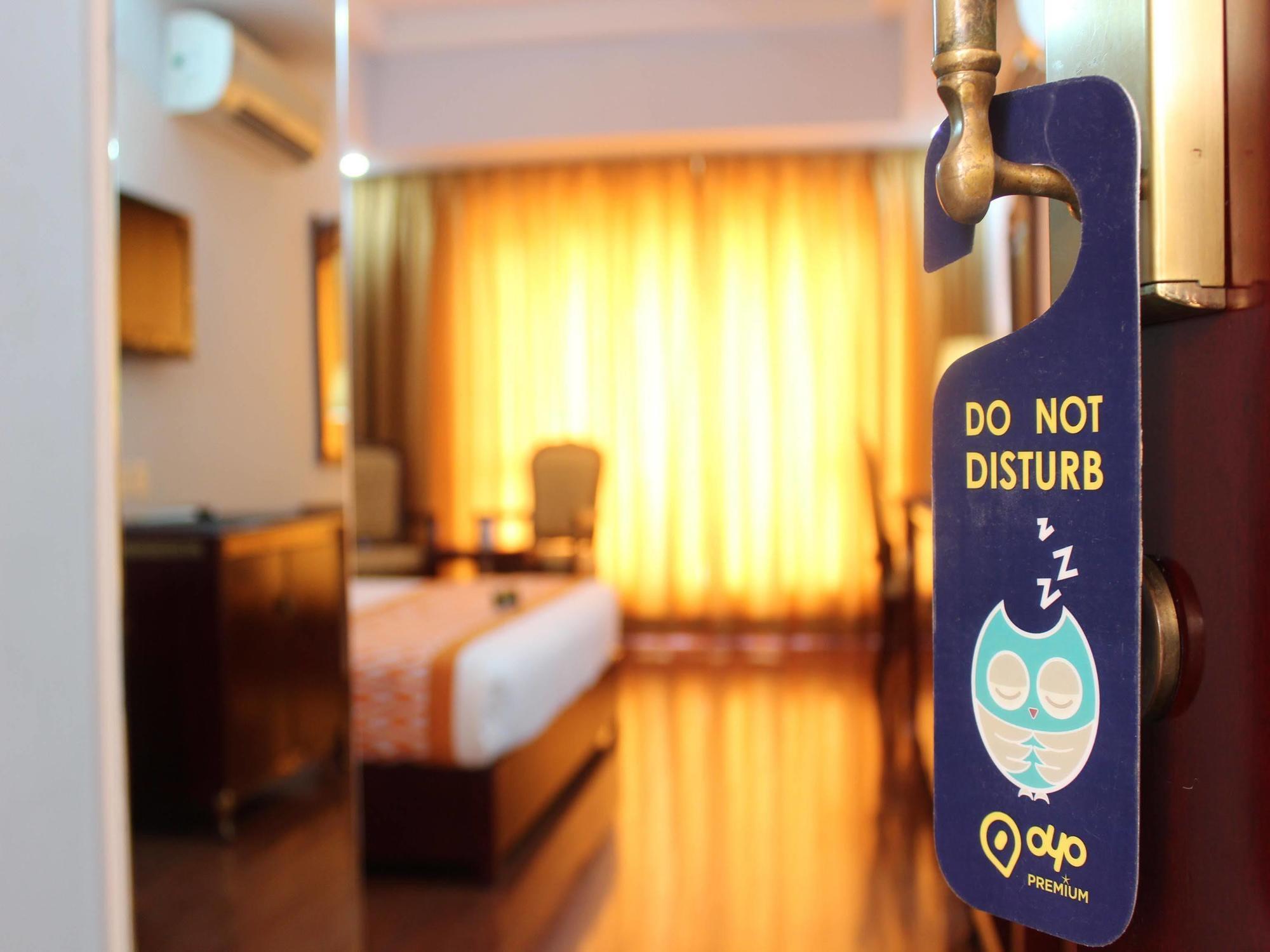 Hotel Oyo Premium Navalur Hubli Exterior foto